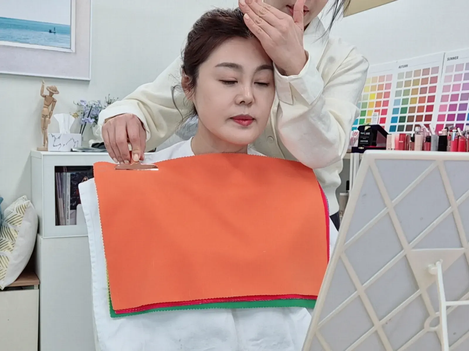 퍼스널컬러 출장 현장 – 오렌지 드레이프 체험